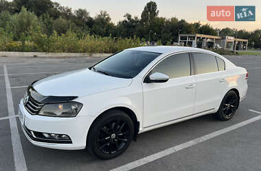 Седан Volkswagen Passat 2011 в 