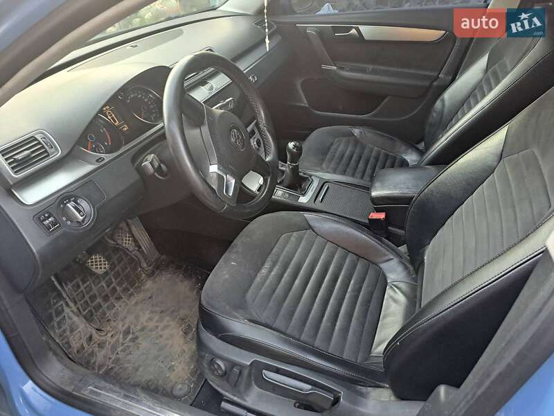 Универсал Volkswagen Passat 2012 в Стрые