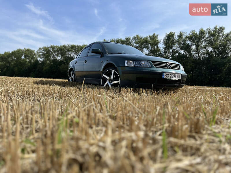 Седан Volkswagen Passat 1997 в Теребовлі