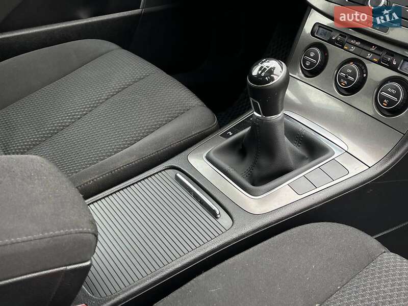 Універсал Volkswagen Passat 2009 в Львові