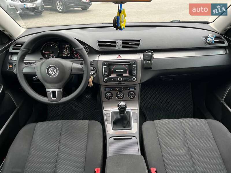 Універсал Volkswagen Passat 2009 в Львові