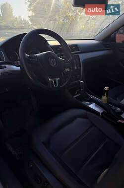 Седан Volkswagen Passat 2012 в 