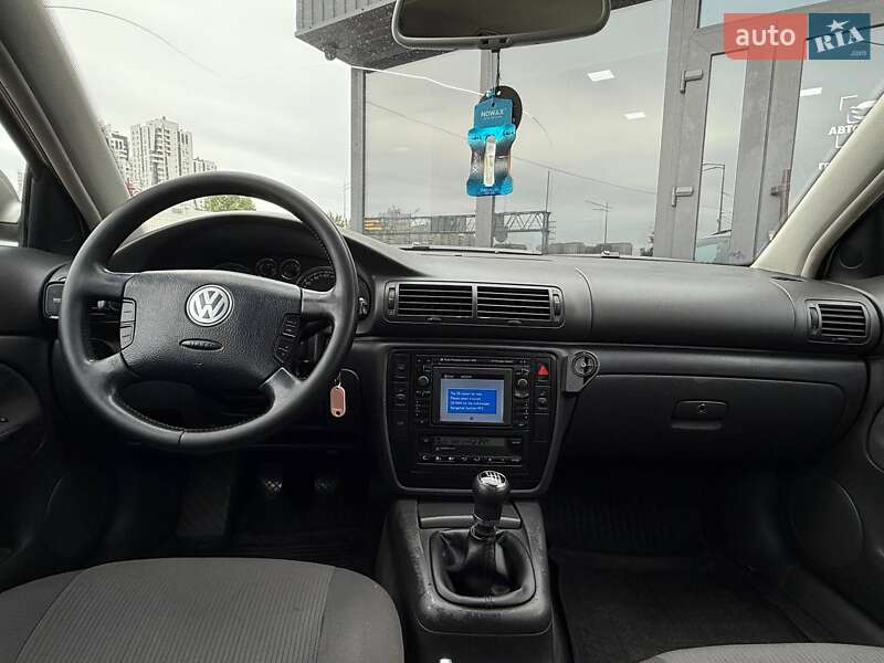 Универсал Volkswagen Passat 2004 в Киеве