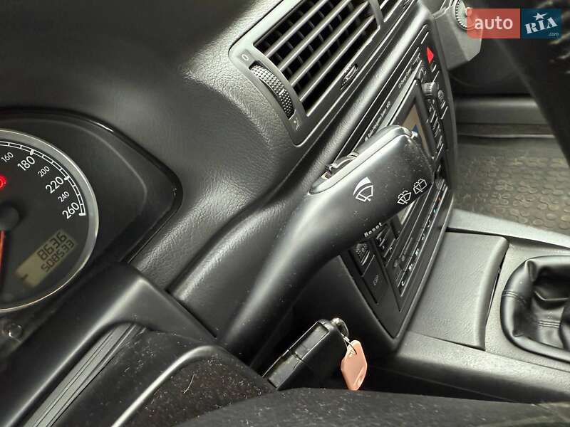 Универсал Volkswagen Passat 2004 в Киеве