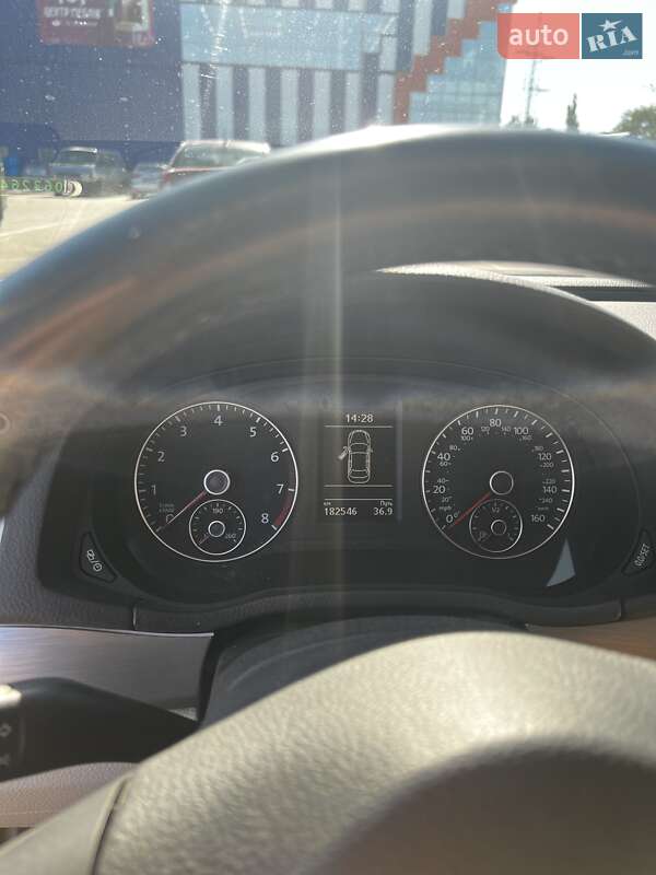 Седан Volkswagen Passat 2013 в Миколаєві