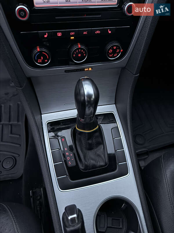 Седан Volkswagen Passat 2012 в Полтаве
