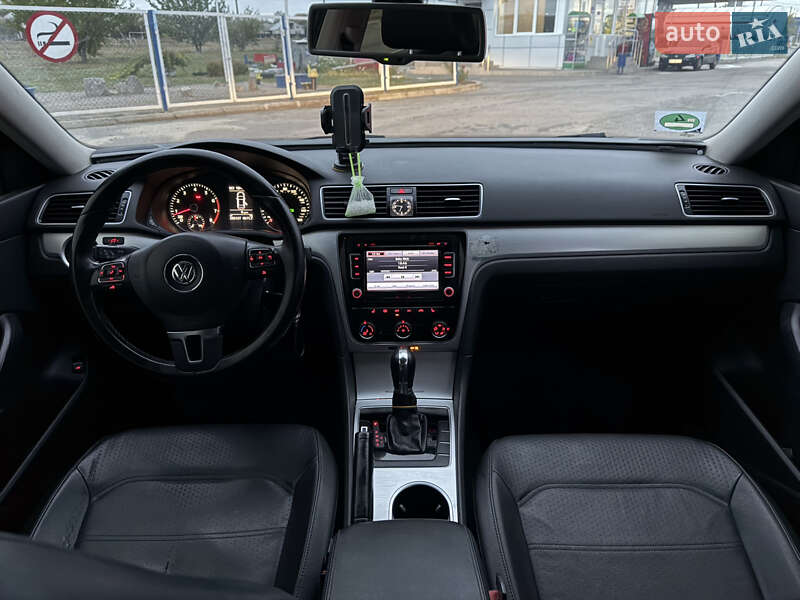 Седан Volkswagen Passat 2012 в Полтаве