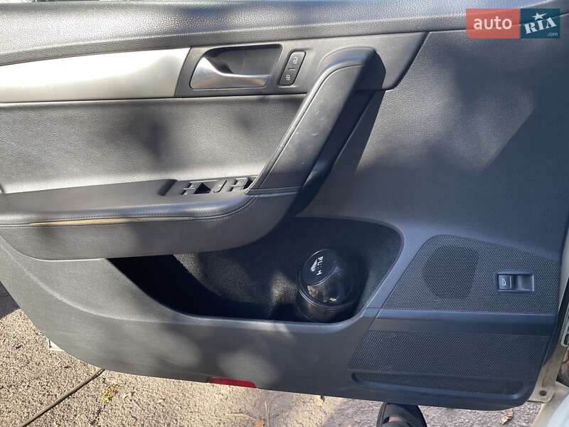 Универсал Volkswagen Passat 2012 в Киеве