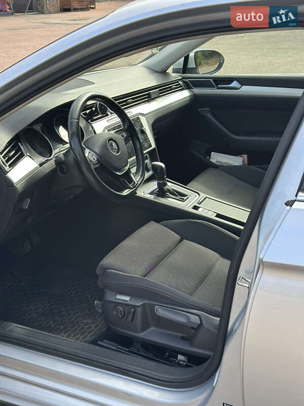 Універсал Volkswagen Passat 2019 в Чернігові