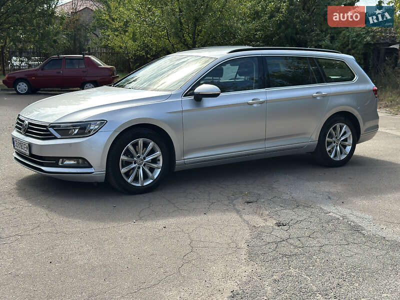 Універсал Volkswagen Passat 2019 в Чернігові
