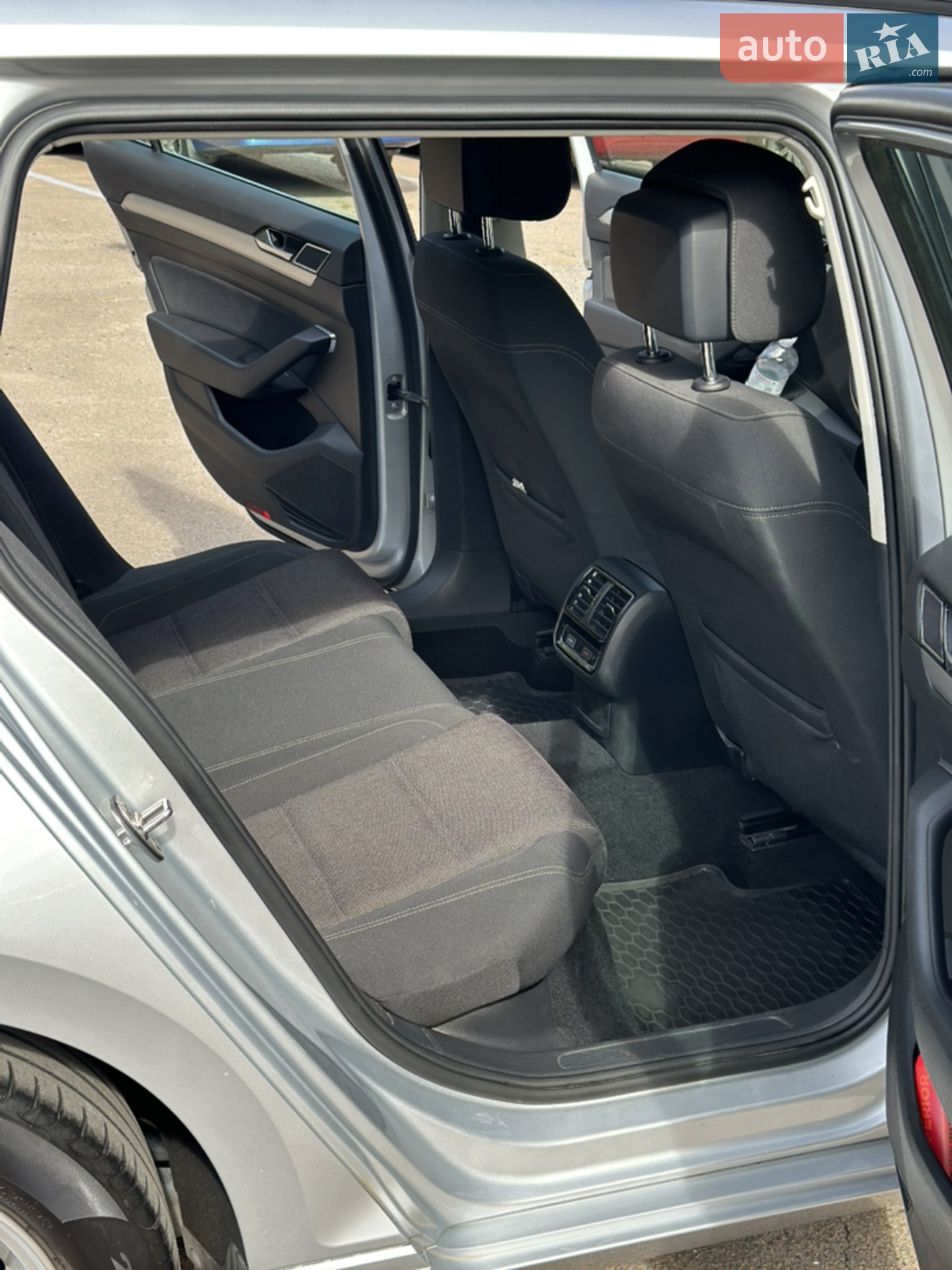 2019 Volkswagen Passat - мініатюра 19