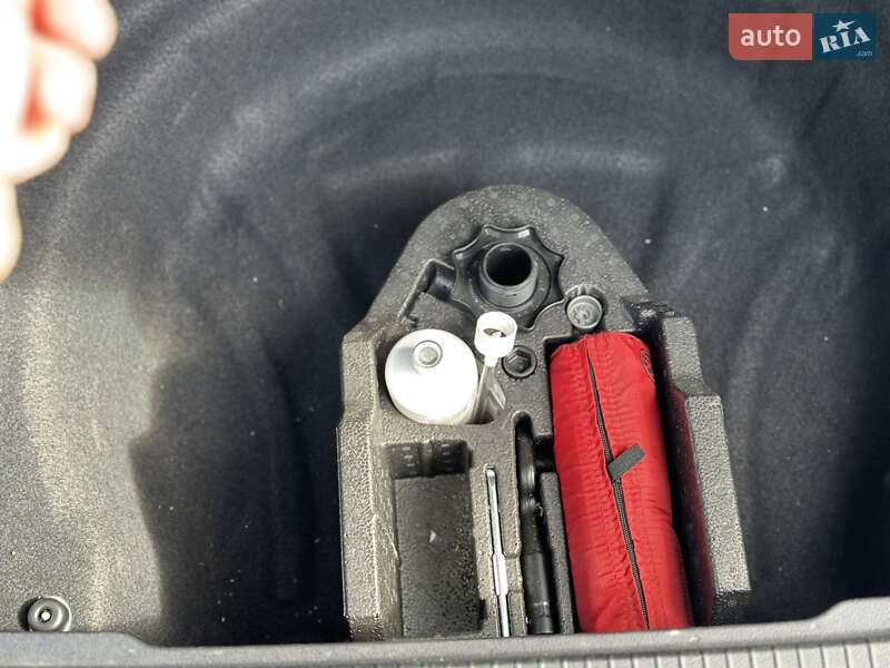 Універсал Volkswagen Passat 2019 в Чернігові