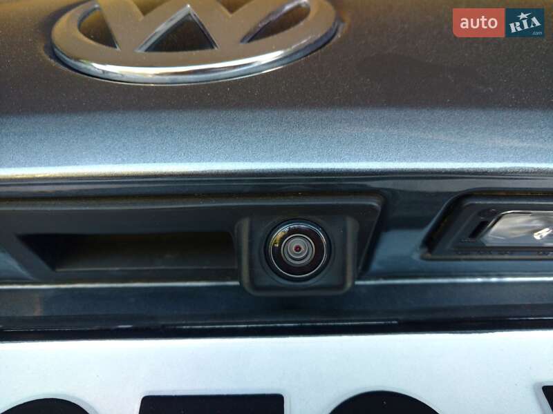 Седан Volkswagen Passat 2018 в Барышевке фото 24 Седан Volkswagen Passat 2018 в Барышевке