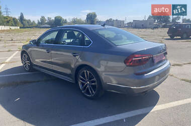 Седан Volkswagen Passat 2017 в 