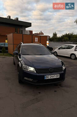 Универсал Volkswagen Passat 2012 в 