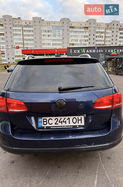 Универсал Volkswagen Passat 2012 в 