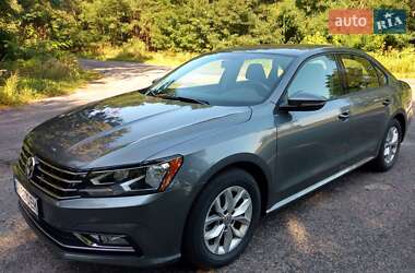 Седан Volkswagen Passat 2018 в Барышевке