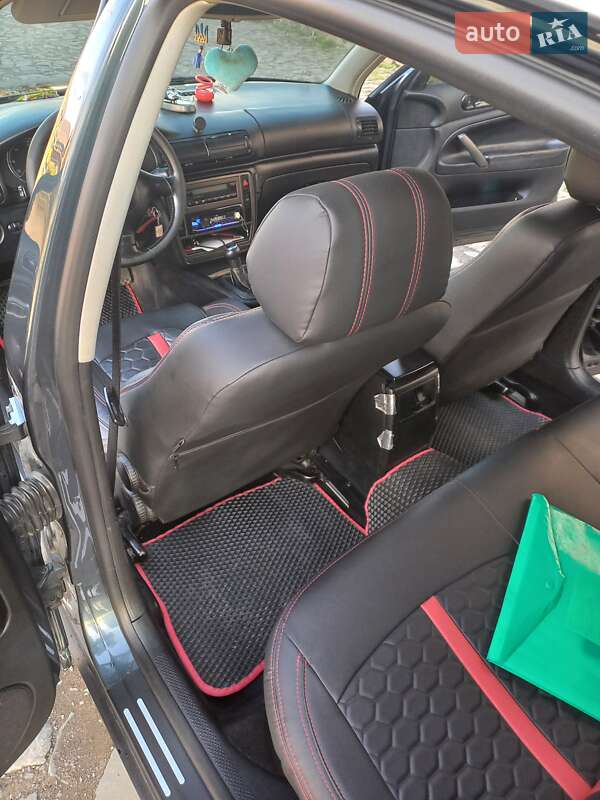 Седан Volkswagen Passat 2003 в Виноградове
