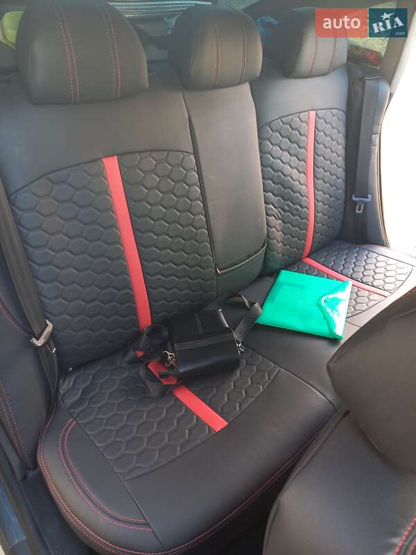 Седан Volkswagen Passat 2003 в Виноградове
