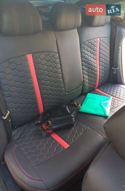 Седан Volkswagen Passat 2003 в 