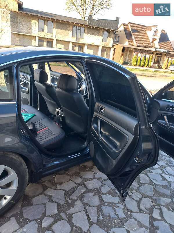 Седан Volkswagen Passat 2003 в Виноградове