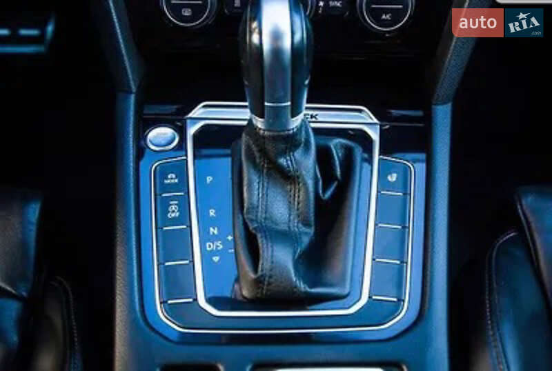 Універсал Volkswagen Passat 2017 в Дніпрі