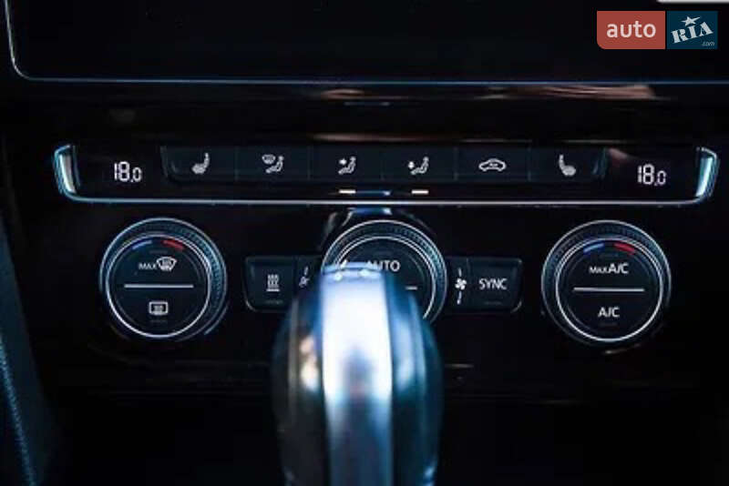 Універсал Volkswagen Passat 2017 в Дніпрі
