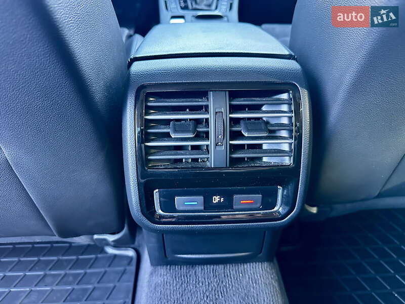 Седан Volkswagen Passat 2017 в Днепре фото 19 Седан Volkswagen Passat 2017 в Днепре