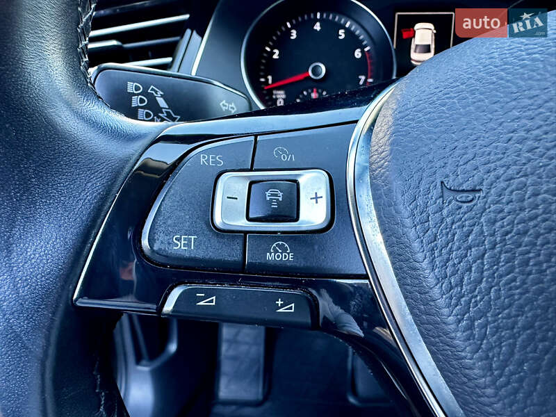 Седан Volkswagen Passat 2017 в Днепре фото 29 Седан Volkswagen Passat 2017 в Днепре