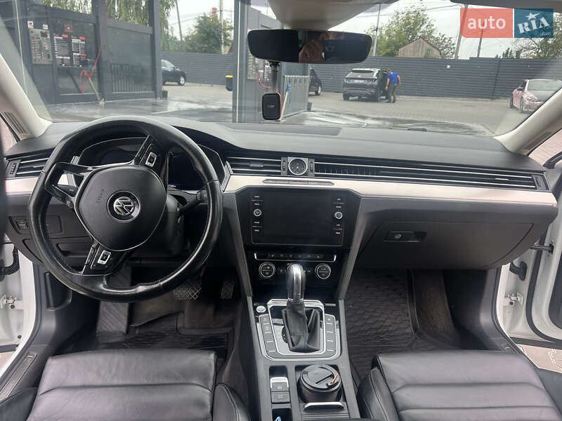 Универсал Volkswagen Passat 2018 в Житомире
