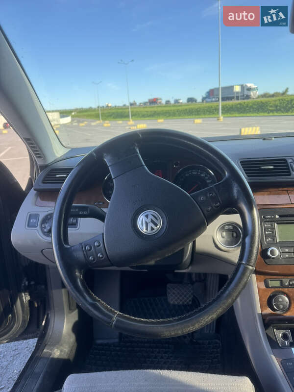 Седан Volkswagen Passat 2006 в Трускавце