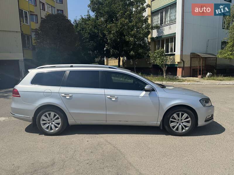 Універсал Volkswagen Passat 2012 в Херсоні