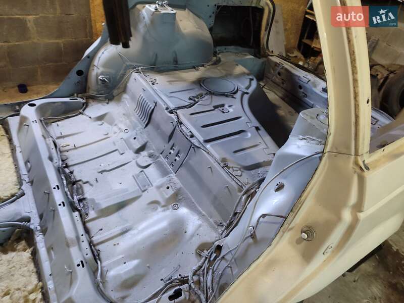 Универсал Volkswagen Passat 1989 в Вараше фото 10 Универсал Volkswagen Passat 1989 в Вараше