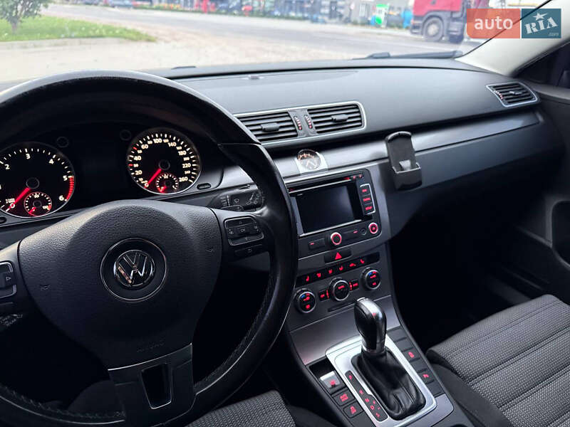 Универсал Volkswagen Passat 2013 в Радехове