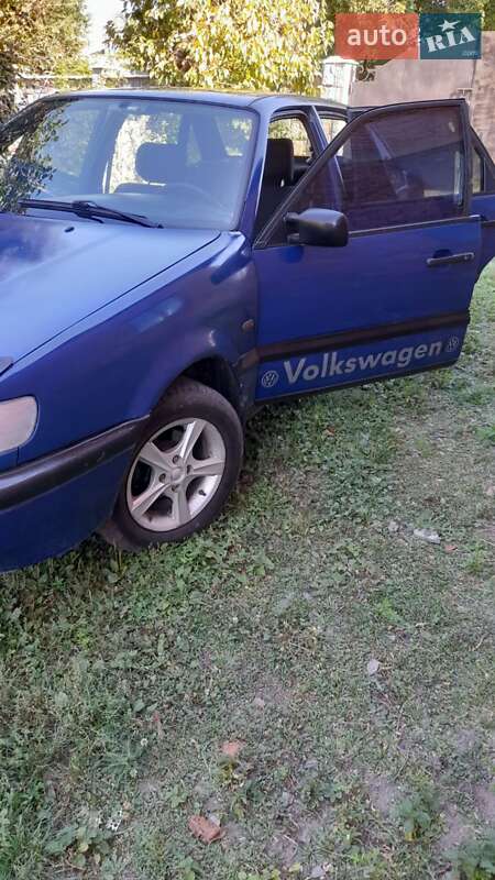 Седан Volkswagen Passat 1996 в Хотине фото 6 Седан Volkswagen Passat 1996 в Хотине