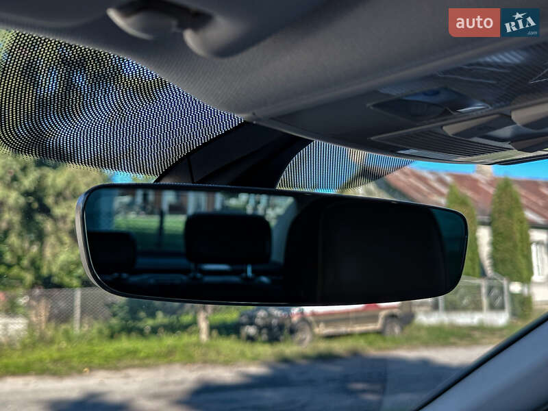 Седан Volkswagen Passat 2016 в Радивиліві