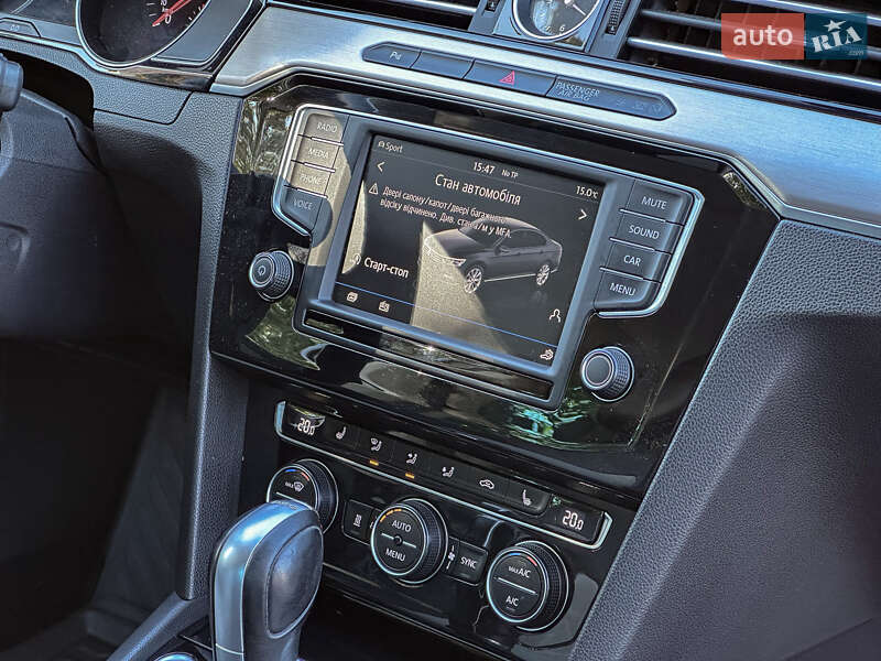 Седан Volkswagen Passat 2016 в Радивиліві