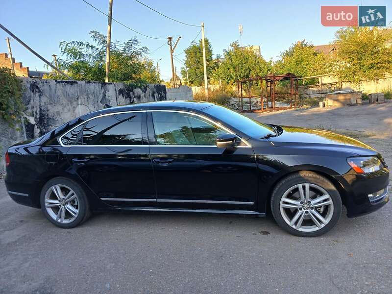 Седан Volkswagen Passat 2013 в Чернигове