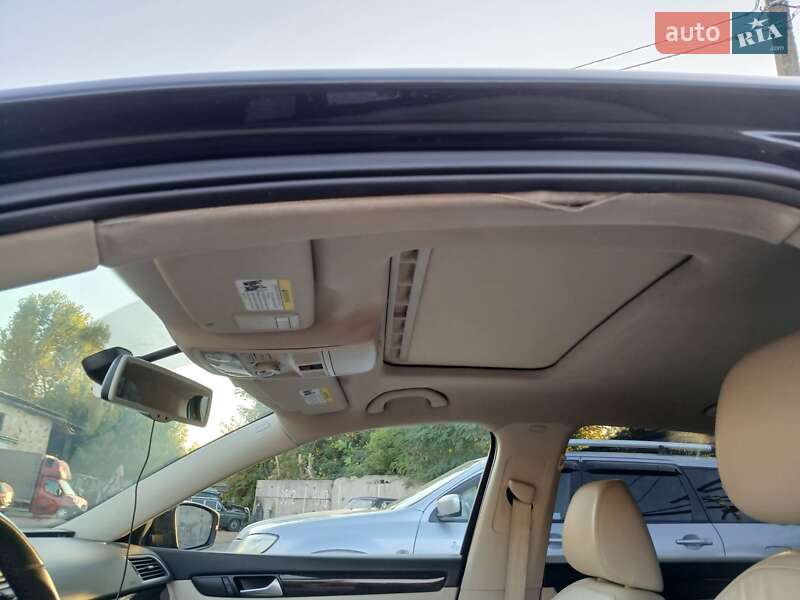 Седан Volkswagen Passat 2013 в Чернигове