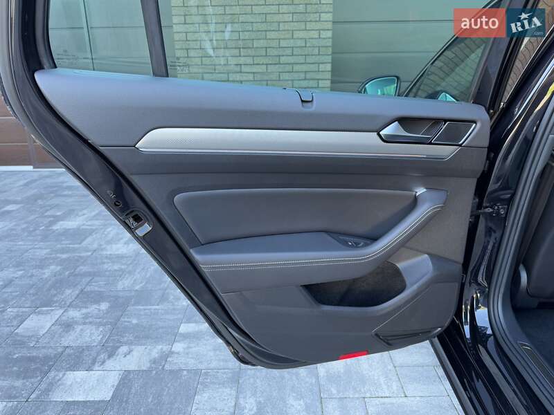 Универсал Volkswagen Passat 2019 в Луцке