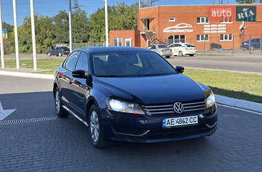 Седан Volkswagen Passat 2014 в Дніпрі