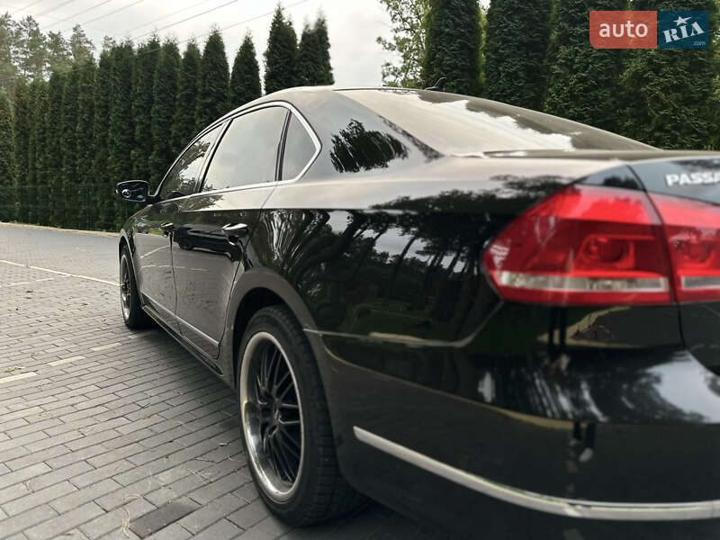 Седан Volkswagen Passat 2012 в Шепетовке