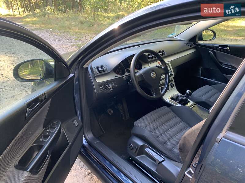 Седан Volkswagen Passat 2008 в Киверцах