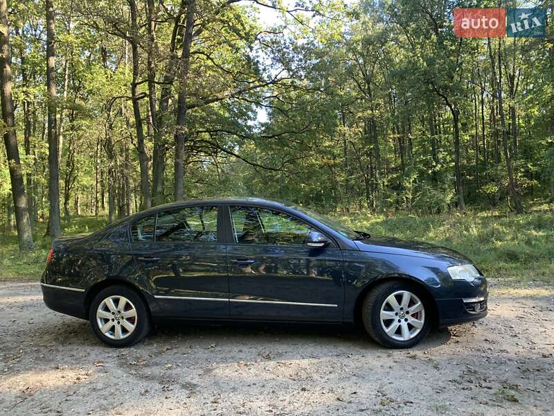 Седан Volkswagen Passat 2008 в Киверцах