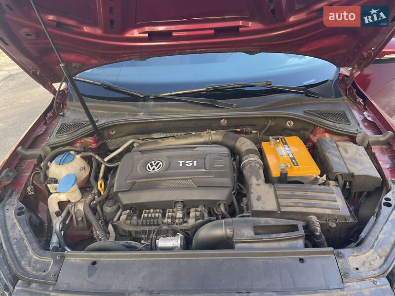 Седан Volkswagen Passat 2017 в Черкассах