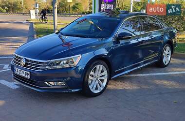 Седан Volkswagen Passat 2017 в Києві