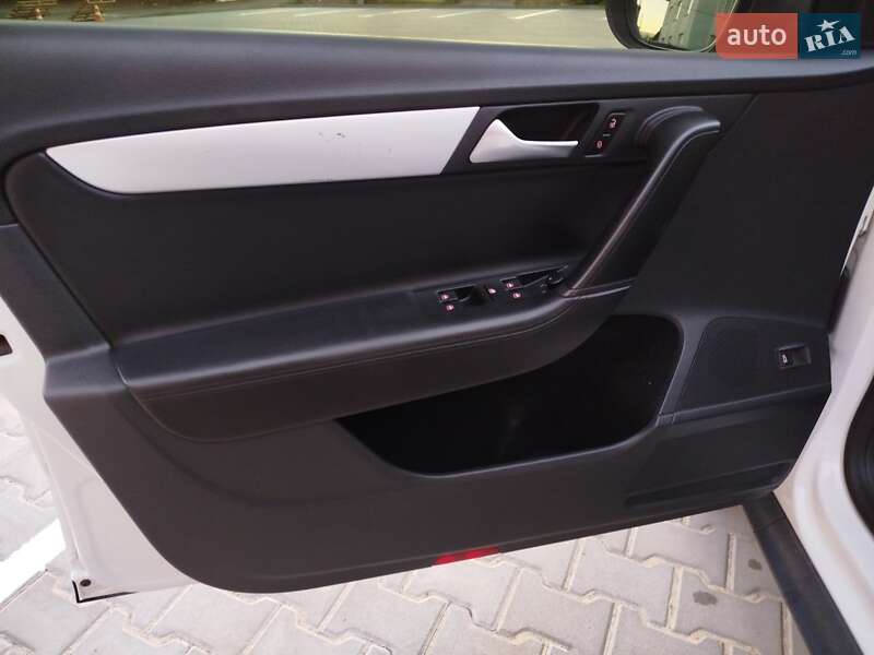 Универсал Volkswagen Passat 2014 в Виннице