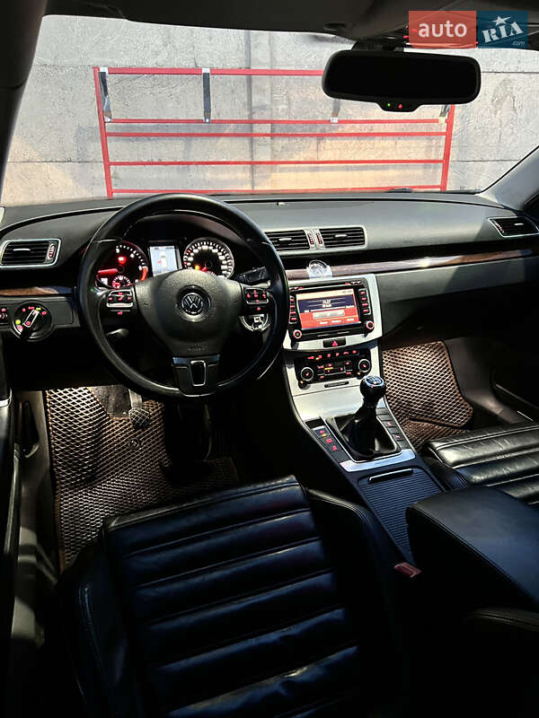 Универсал Volkswagen Passat 2011 в Косове