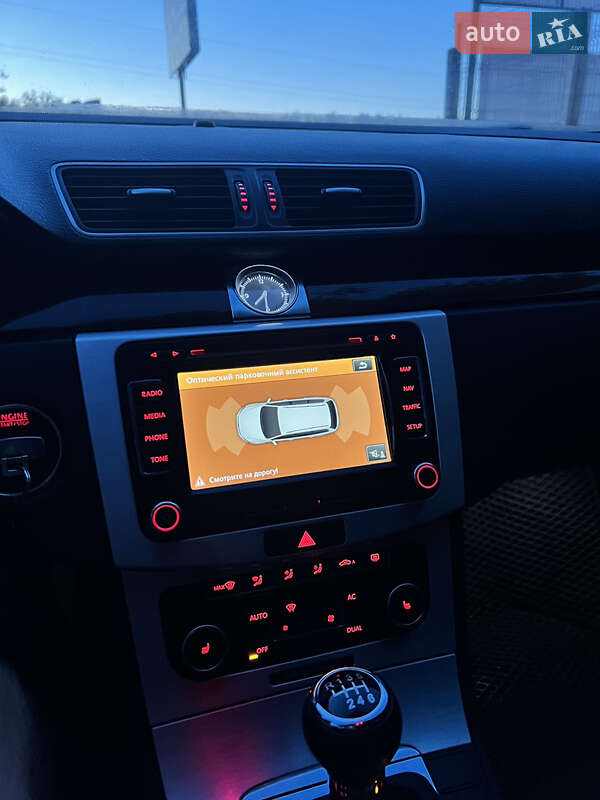 Универсал Volkswagen Passat 2011 в Косове