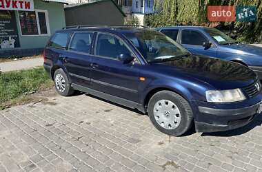 Универсал Volkswagen Passat 1997 в Чемеровцах
